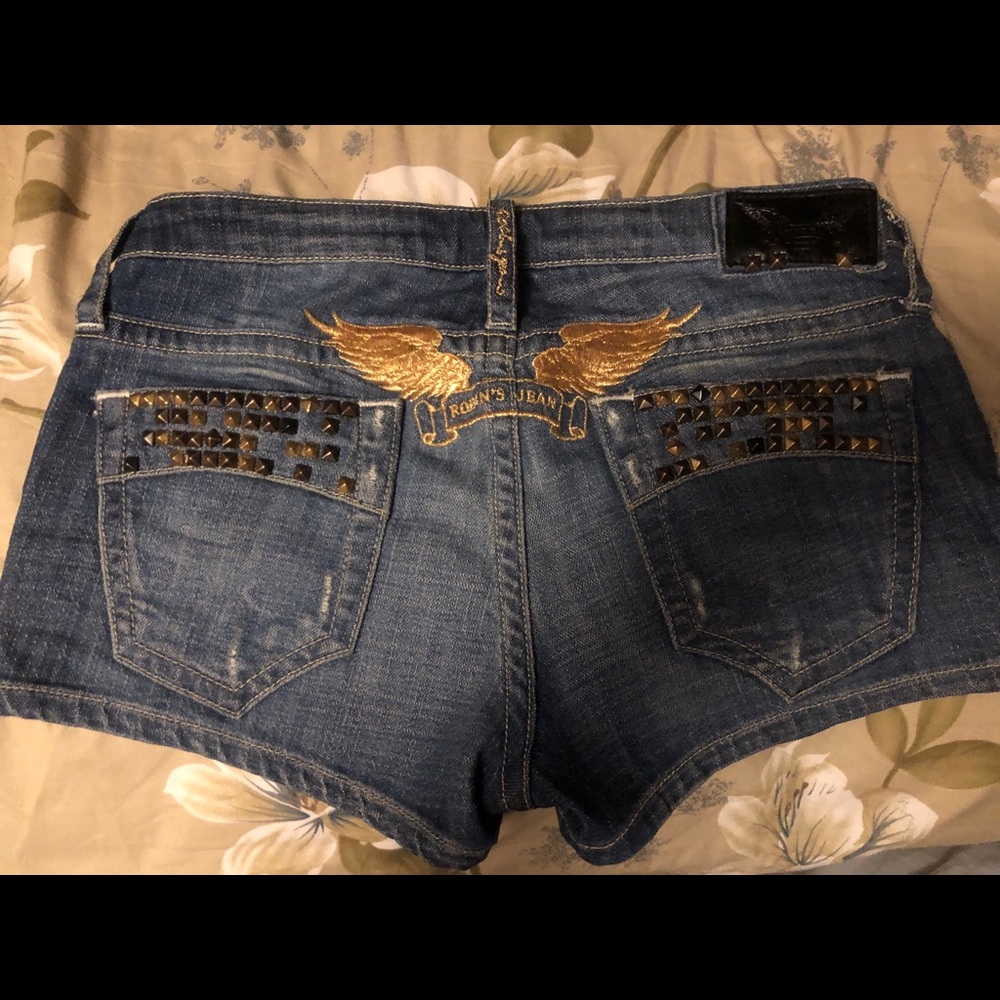 Robin’s jean shorts